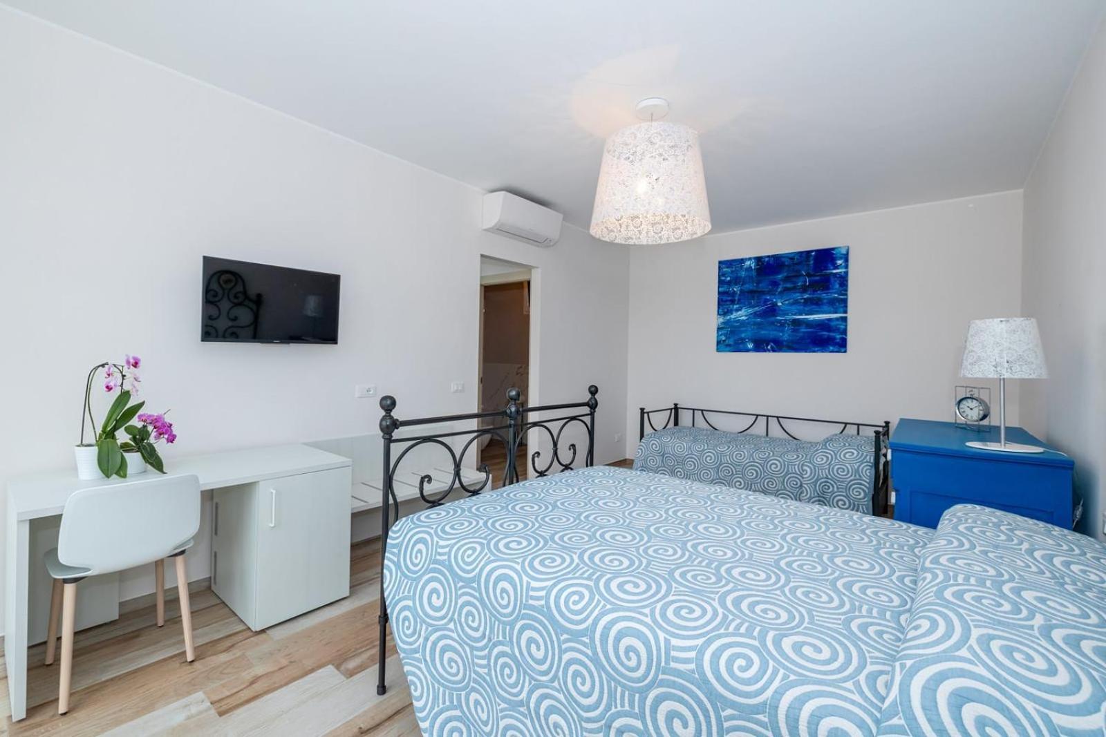 Mirto Blu Bed & Breakfast Borgio Verezzi Phòng bức ảnh